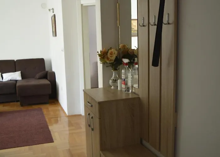 Apartman Pirot 아파트