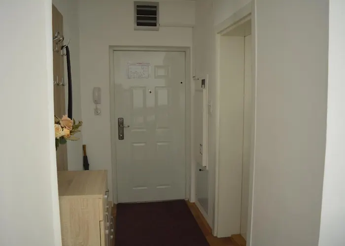 아파트 Apartman Pirot 피로트