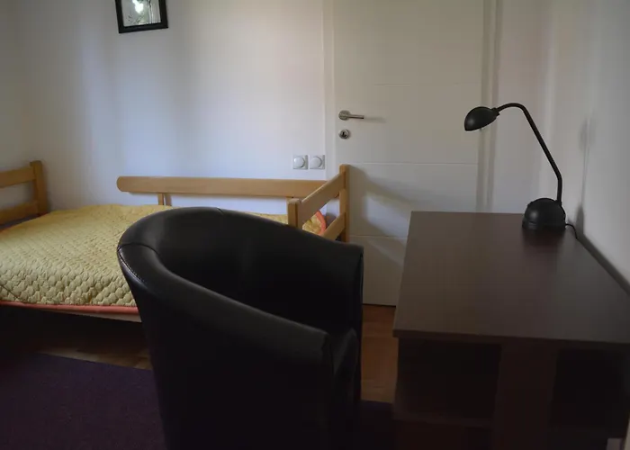 Apartman Pirot 아파트 *