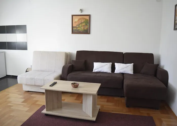 Apartman Pirot 아파트